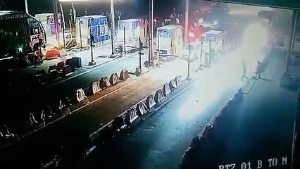 टोल टैक्स मांगने पर कार सवार युवकों ने की मारपीट दर्ज हुआ मुकदमा