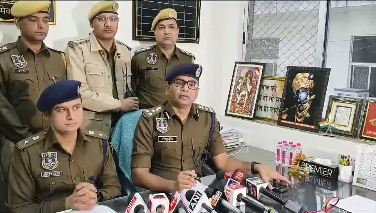 फर्जी कॉल सेंटर, ऑनलाइन सट्टा और फर्जी बाबा बनकर लोगों को जाल में फंसाकर की करोड़ो की ठगी, बाबा बनकर लोगों का भविष्य संवारने के नाम पर खुद हो गए मालामाल, साइबर ठगी की मामले में 30 आरोपी गिरफ्तार