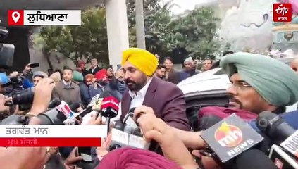 ਵਿਧਾਇਕ ਗੁਰਪ੍ਰੀਤ ਗੋਗੀ ਦੇ ਅੰਤਿਮ ਸਸਕਾਰ ਮੌਕੇ ਪਹੁੰਚੀਆਂ ਸਿਆਸੀ ਅਤੇ ਧਾਰਮਿਕ ਸਮਾਜਿਕ ਸ਼ਖਸ਼ੀਅਤਾਂ ਮੁੱਖ ਮੰਤਰੀ ਪੰਜਾਬ ਨੇ ਕਿਹਾ ਵੱਡਾ ਘਾਟਾ।