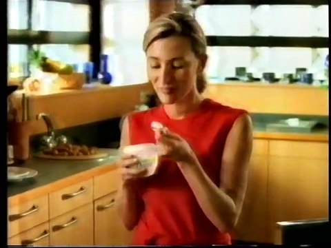 2 - Dwa bloki reklamowe, identy i zapowiedzi - 26.01.2002