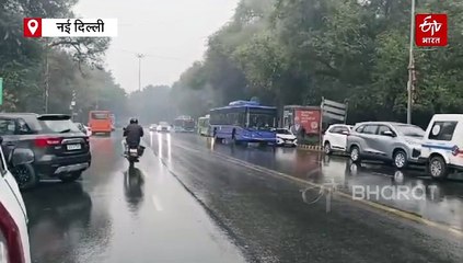 दिल्ली एनसीआर के कई इलाकों में रिमझिम बारिश, तापमान में गिरावट के साथ बढ़ी ठिठुरन