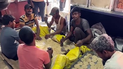 मकर संक्रांति के मद्देनजर तिलकुट की मांग बढ़ी