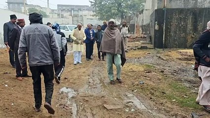 ज़ब शिक्षा एवं पंचायती राज मंत्री मुख्य मार्ग छोड़ अचानक निकल पड़े गांव की गलियों मे.. अधिकारियों के फुले हाथ, पांव