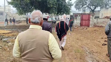 ज़ब शिक्षा एवं पंचायती राज मंत्री मुख्य मार्ग छोड़ अचानक निकल पड़े गांव की गलियों मे.. अधिकारियों के फुले हाथ, पांव