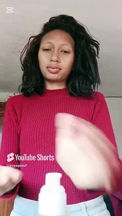 Lunaria CHEZ LE COIFFEUR a Madagascar