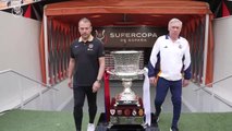 Supercoupe d'Espagne - Ancelotti et Flick se saluent avant le Clasico