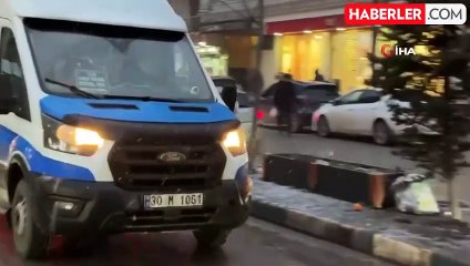 Yüksekova'da Kar Yağışı Hayatı Olumsuz Etkiledi