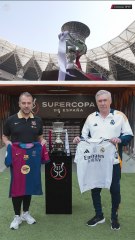 El saludo entre Ancelotti y Flick antes de la final
