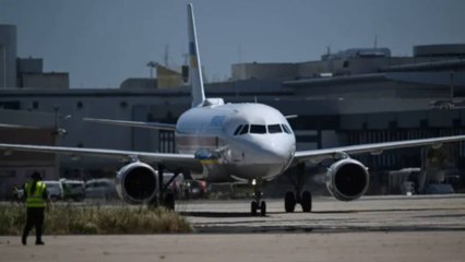 Paralizan operaciones aéreas y cancelan decenas de vuelos: esta sería la razón