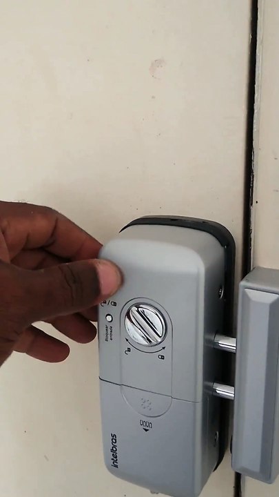 Installation de serrure électronique