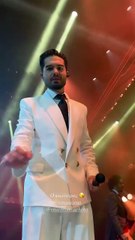 Η Δανάη Μπάρκα τα σπάει στα μπουζούκια με τον Μάστορα