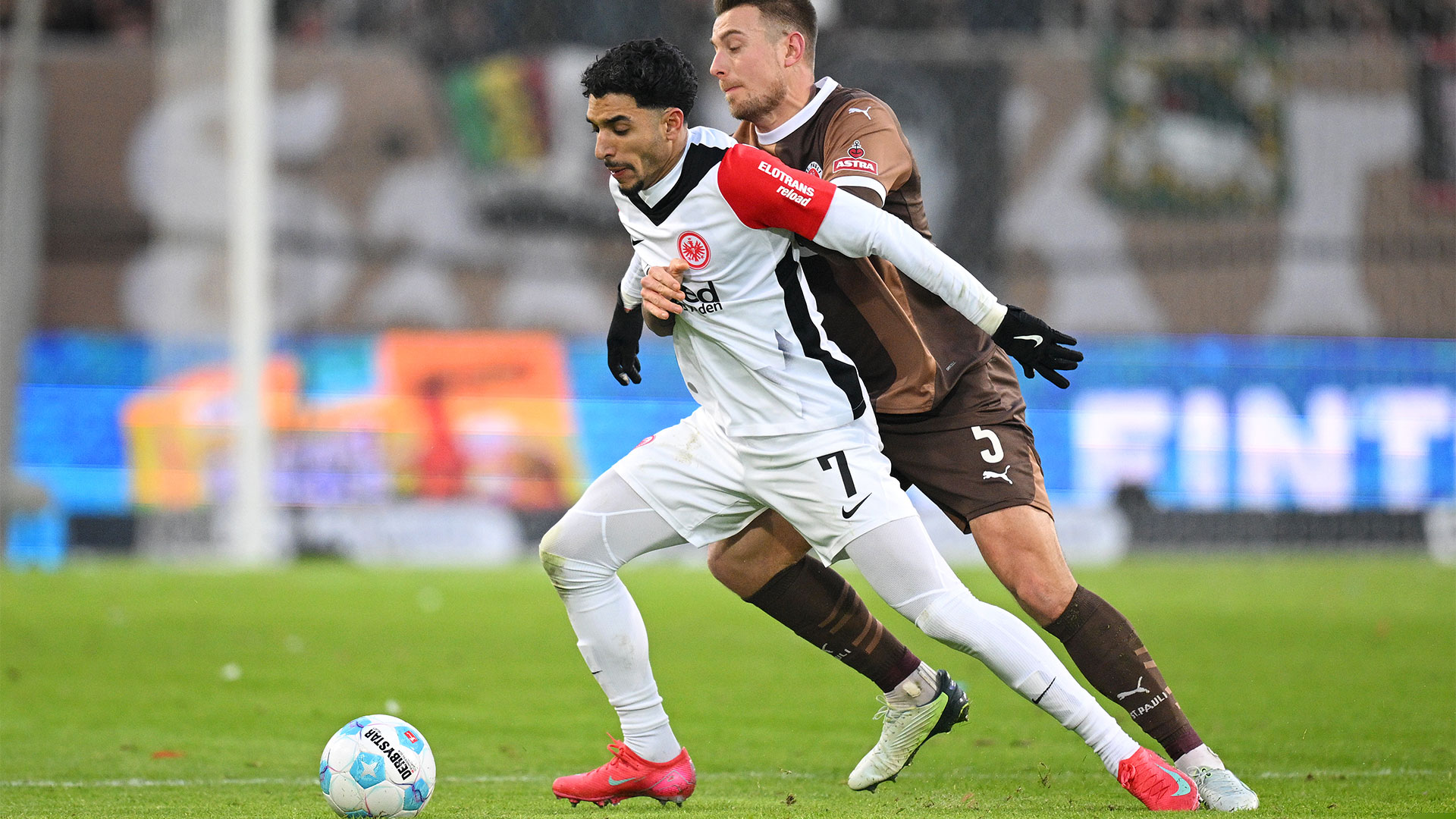 St Pauli v Eintracht Frankfurt