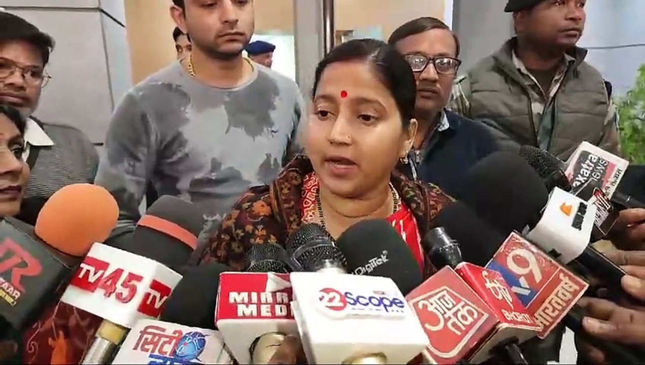 Dhanbad School Principal Makes Class X Girls Remove Shirts As Corporal Punishment; Parents Demand Action