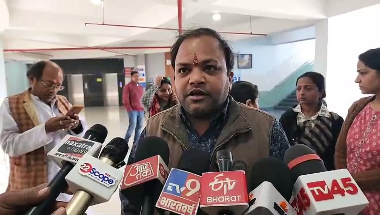 Dhanbad School Principal Makes Class X Girls Remove Shirts As Corporal Punishment; Parents Demand Action