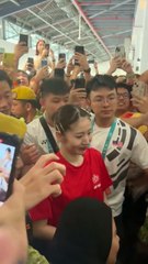 大马羽球公开赛：志田千阳遇粉丝围堵 展现温暖爱心🤝