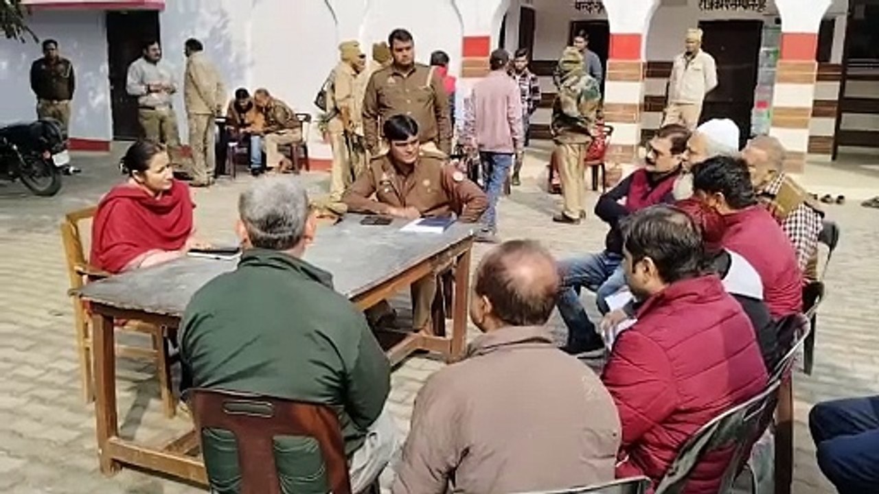 अकर्म मोचन कूप और मस्जिद के पास बनी एक दर्जन अवैध दुकानों पर चलेगा बुलडोजर! SDM ने दुकानदारों को दुकानें तोड़ने के दिए निर्देश