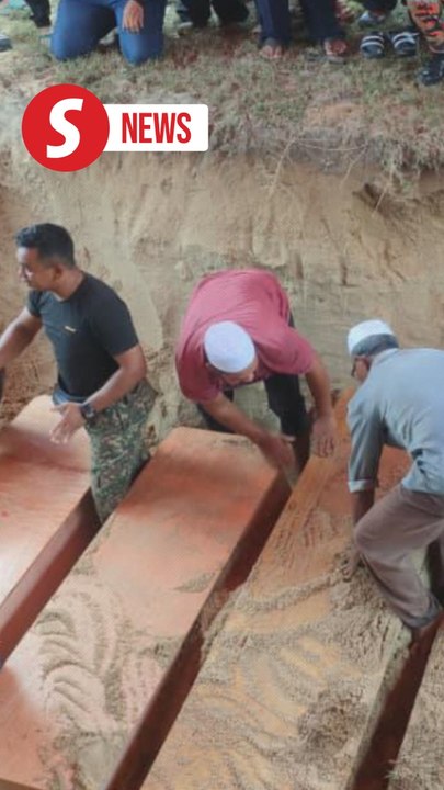 Five family members killed in Jalan Nenasi-Rompin crash buried in one grave