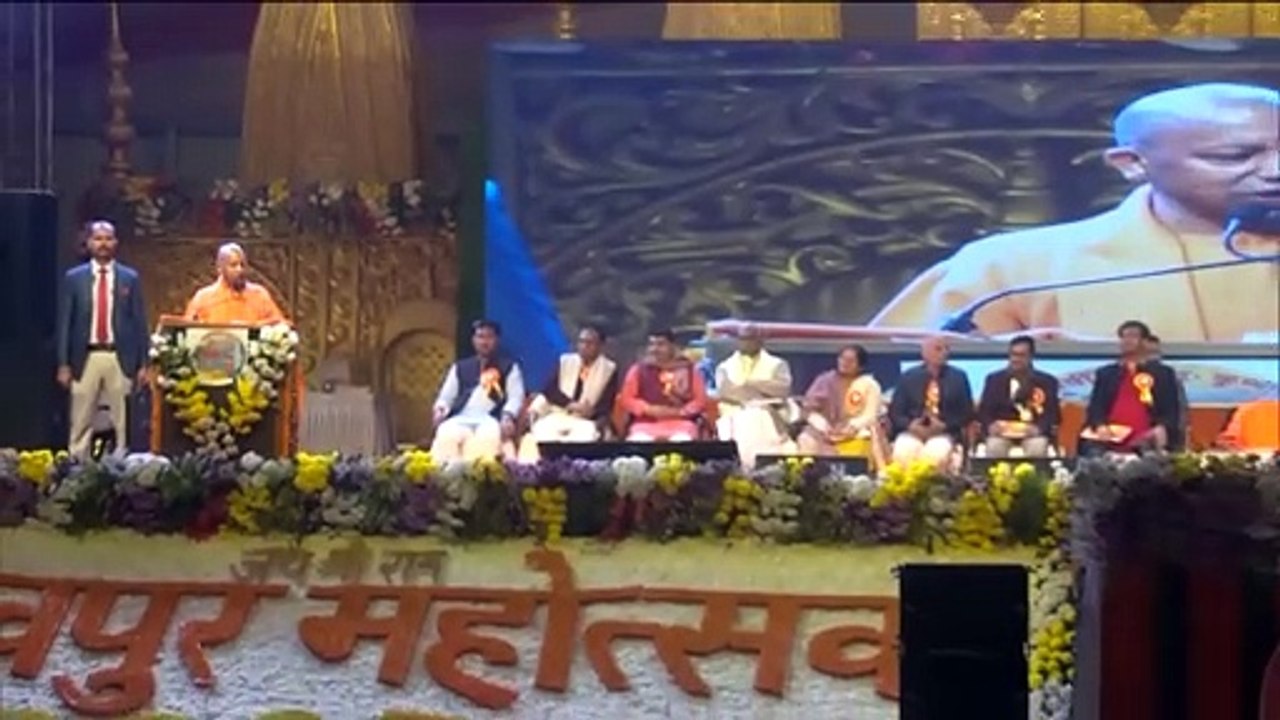 Hn_Ani2_Gorakhpur_Cm_Yogi_Adityanath_Attends_15-54-28