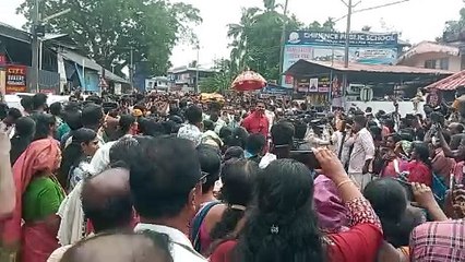 തിരുവാഭരണ ഘൊഷയാത്രക്ക് ഭക്തിനിർഭരമായ തുടക്കം: