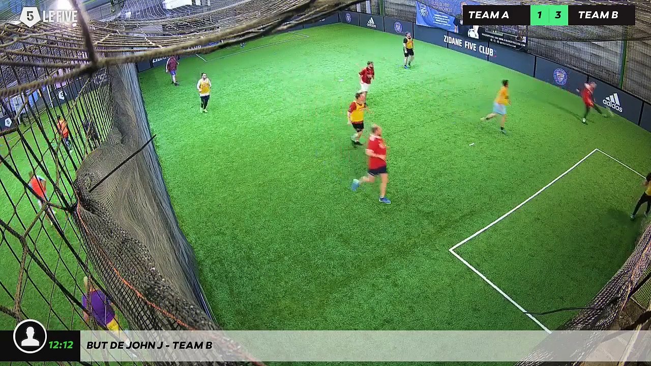 But de John J - Team B