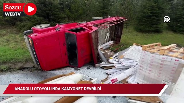 Anadolu Otoyolu'nda devrilen kamyonetin sürücüsü yaralandı