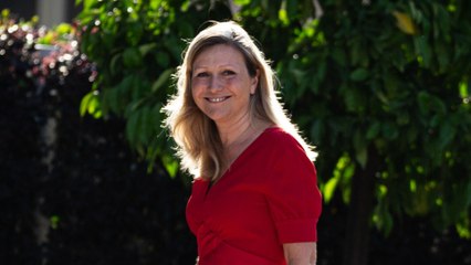 GALA VIDEO - Yaël Braun-Pivet : pourquoi elle a attendu trois ans avant de révéler son cancer du sein