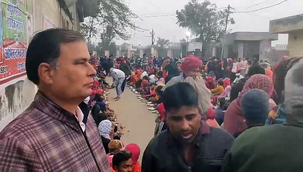 चाकसू के नीलकंठ मंदिर में विशाल पौषबड़ा प्रसादी में उमड़े श्रद्धालु, विधायक रामावतार बैरवा ने की शिरकत, मंदिर विकास में सहयोग को लेकर की धनराशि की घोषणा,