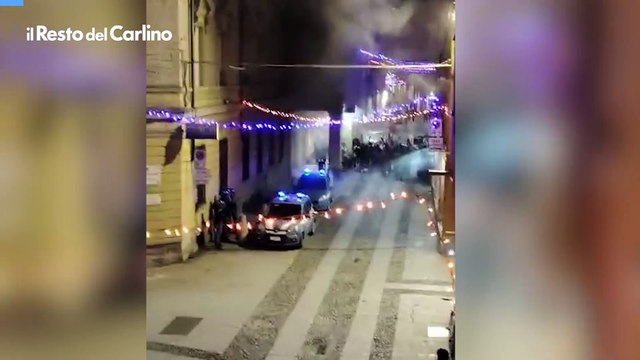 Bologna, corteo per Ramy: scontri e devastazione