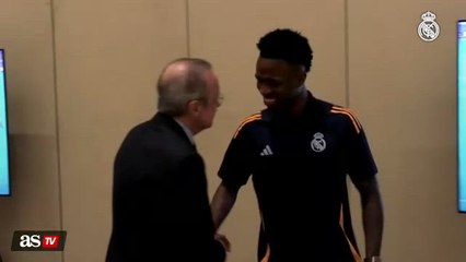Florentino Pérez’s warm greeting to Real Madrid squad before El Clásico