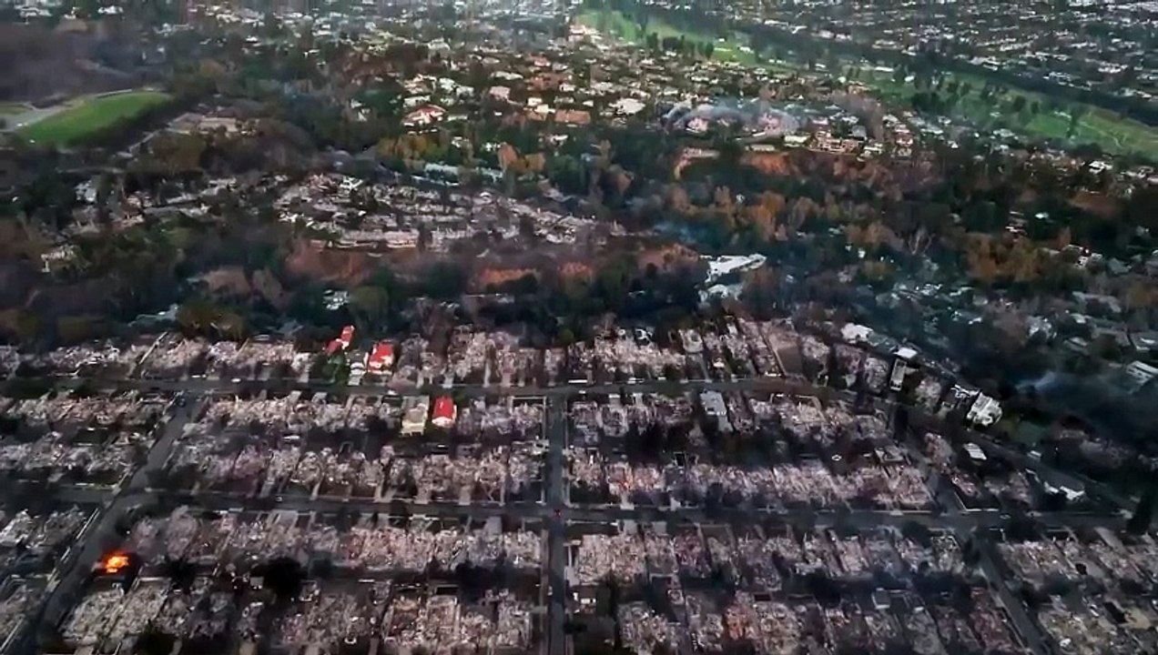 DRONE FOOTAGE REVEALS LA WILDFIRE DEVASTATION Unbelievable aerial ...