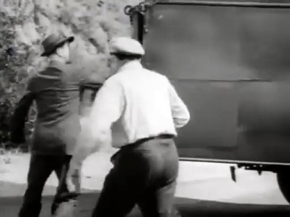 Dick Tracy's G-Men (1939) - Chapter 01