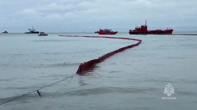러시아, 흑해 기름 유출 추가 발견...푸틴 기름 유출 대응 강화 / YTN