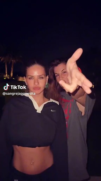 El polémico gesto de la China Suárez que estaría dedicado a Wanda Nara