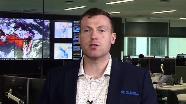 Melbourne hit by summer storm with heavy rain, flash flooding, and power outages