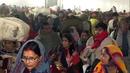 Hn_Ani_Up_Prayagraj_Devotees_Start_Arriving_At_Mahakumbh_2025_04-51-00