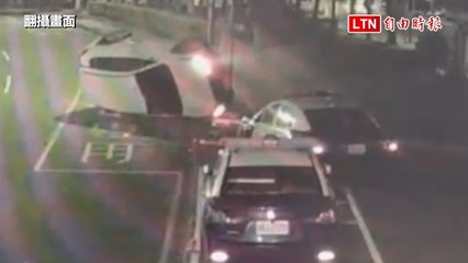 13日凌晨派出所傳巨響！毒駕撞警車被搜出「喪屍菸彈」（翻攝畫面）