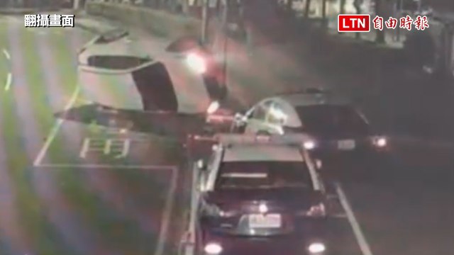 13日凌晨派出所傳巨響！毒駕撞警車被搜出「喪屍菸彈」（翻攝畫面）