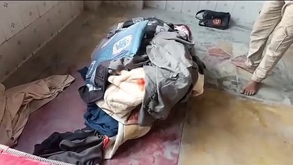 मन्दिर में साधु की हत्या,पुलिस पर आरोप। बिना पंचनामा शव को हटाने पर ग्रामीणों का प्रदर्शन। पानी से खून के धब्बे धुलने पर पूर्व विधायक ने उठाया सवाल। दी आंदोलन की चेतावनी