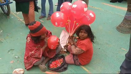 गोरखपुर महोत्सव में 5 साल की गौरी ने जानिए क्या कहा सीएम योगी से?