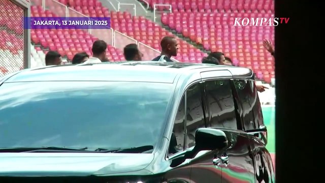 Momen Perdana Pelatih Baru Timnas Indonesia Patrick Kluivert Lihat Stadion GBK