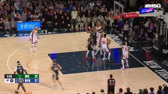 Battling Giannis overpowers Knicks