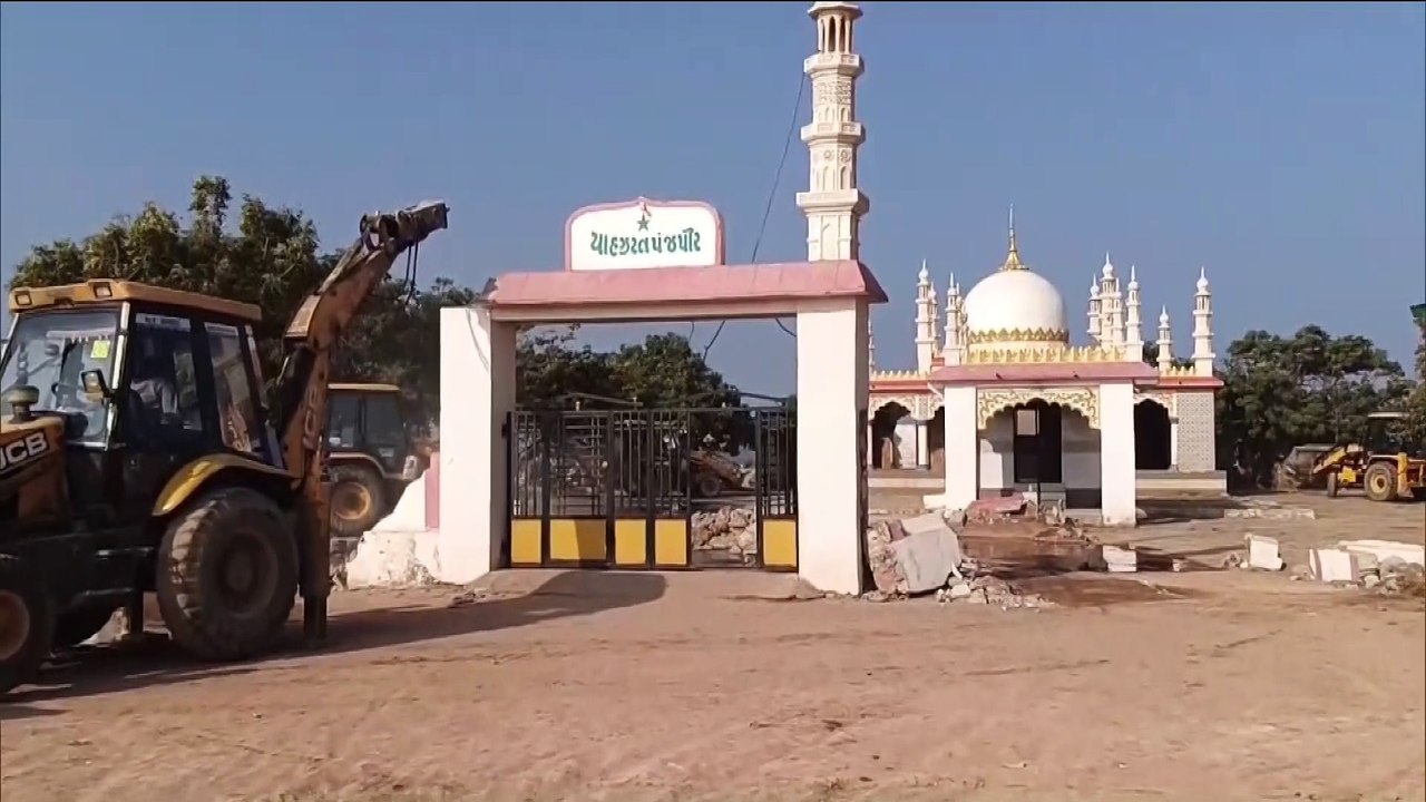 Hn_Ani2_Bet_Dwarka_Demolition_Drive_Against_13-40-13