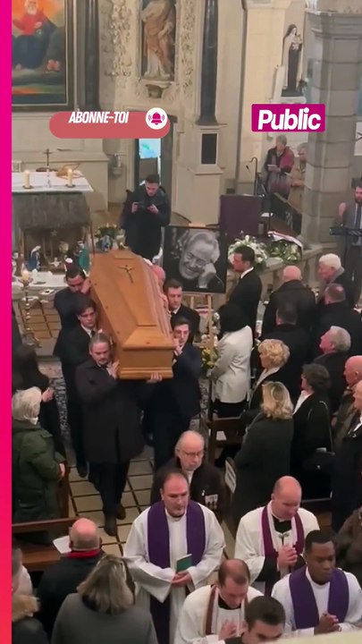 🚨 Marine Le Pen en Larmes aux Obsèques de son Père, Jean-Marie Le Pen