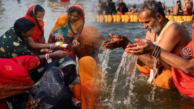 Maha Kumbh 2025: महाकुंभ पहले शाही स्नान के नियम | Maha Kumbh First Shahi Snan Rules | Boldsky