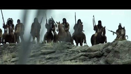 Bande-annonce A l'aube de l'Amérique : c'est la scène la plus violente et choquante de 2025 dans une série et elle est tirée d'une histoire vraie : "Nous voulions explorer la nature violente inhérente à l'homme"