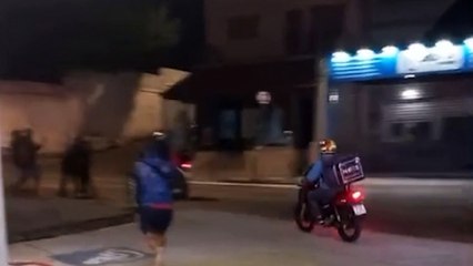 Motoqueiros espancam usuários para expulsar “minicracolândia”