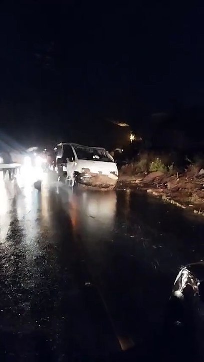 Capotamento de van em Craíbas