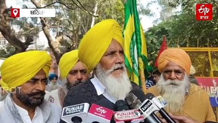 ਲੋਹੜੀ ਦੇ ਤਿਉਹਾਰ ਮੌਕੇ ਸੰਯੁਕਤ ਕਿਸਾਨ ਮੋਰਚੇ ਦੇ ਸੱਦੇ ਤੇ ਕਿਸਾਨਾਂ ਨੇ ਸਾੜੀਆਂ ਖੇਤੀਬਾੜੀ ਖਰੜੇ ਦੀਆਂ ਕਾਪੀਆਂ