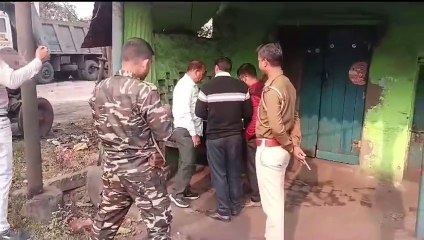 झरिया विधायक के कार्यालय के सामने हुई गोलीबारी की फॉरेसिंक टीम ने की जांच,रागिनी सिंह ने खड़ा किए सवाल