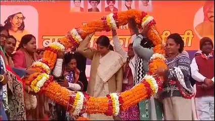 केंद्रीय मंत्री अनुप्रिया पटेल पहुंची सोनभद्र